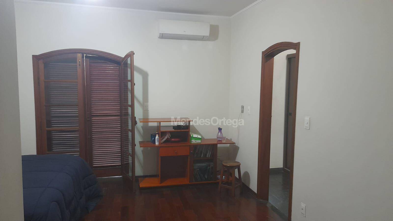 Casa à venda com 3 quartos, 260m² - Foto 4