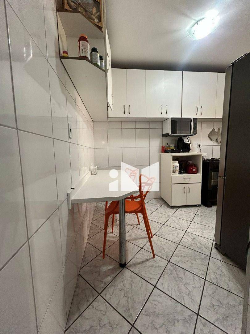 Apartamento à venda com 3 quartos, 130m² - Foto 19