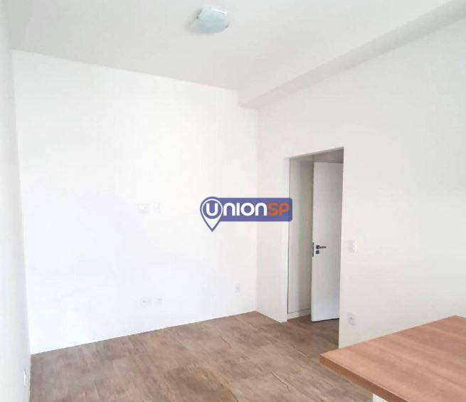 Apartamento à venda com 1 quarto, 33m² - Foto 2