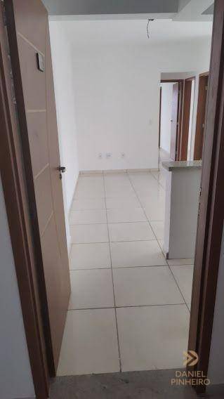 Apartamento à venda com 2 quartos, 87m² - Foto 2