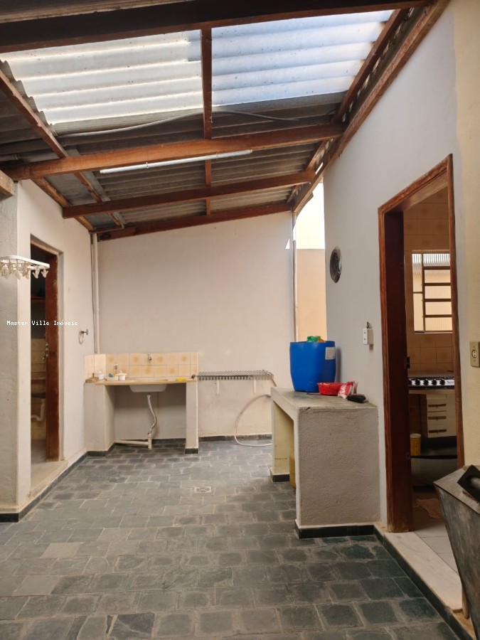 Casa para alugar com 3 quartos, 120m² - Foto 10