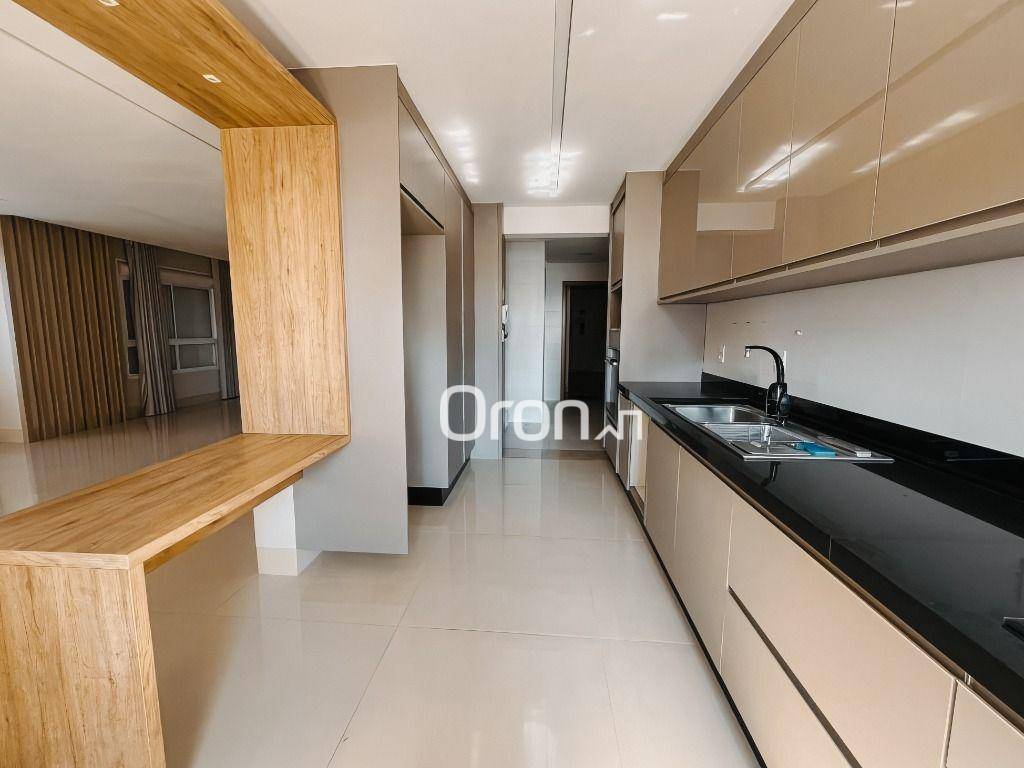 Apartamento à venda com 3 quartos, 207m² - Foto 3