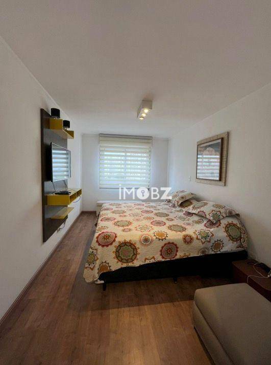 Apartamento à venda com 3 quartos, 200m² - Foto 14