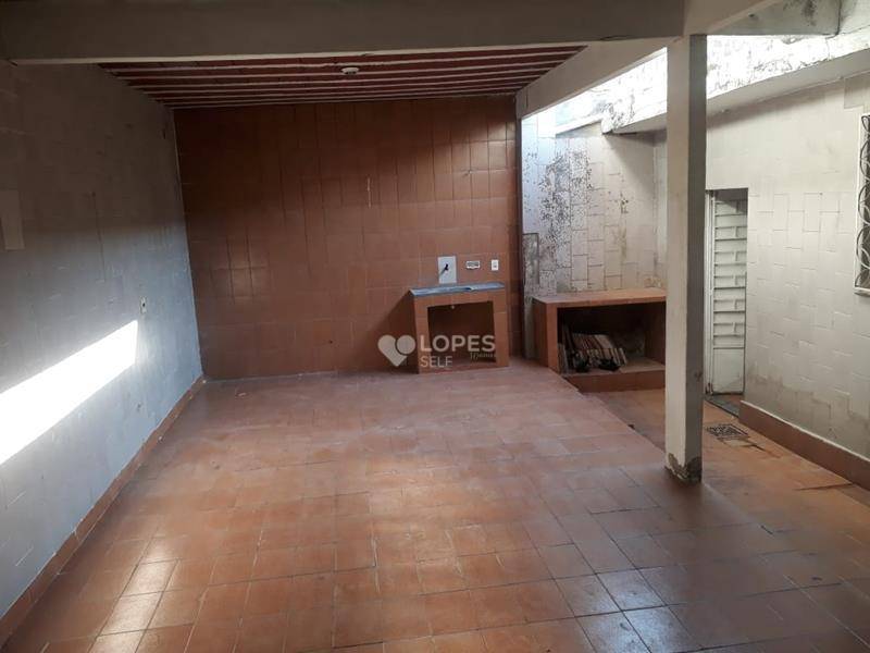 Casa à venda com 5 quartos, 140m² - Foto 18