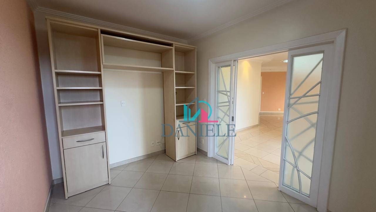 Apartamento à venda com 3 quartos, 168m² - Foto 14