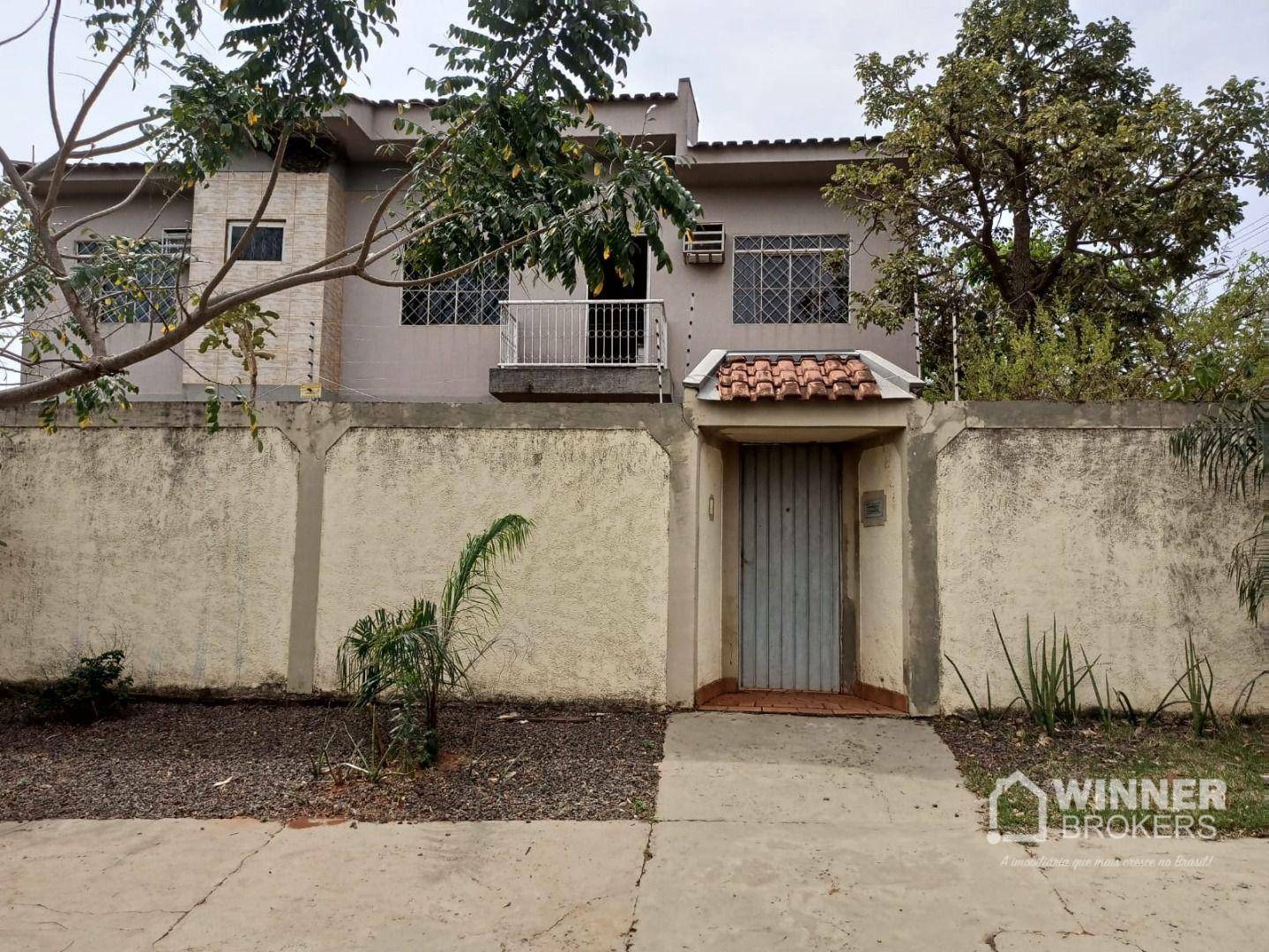 Casa à venda com 4 quartos, 246m² - Foto 2