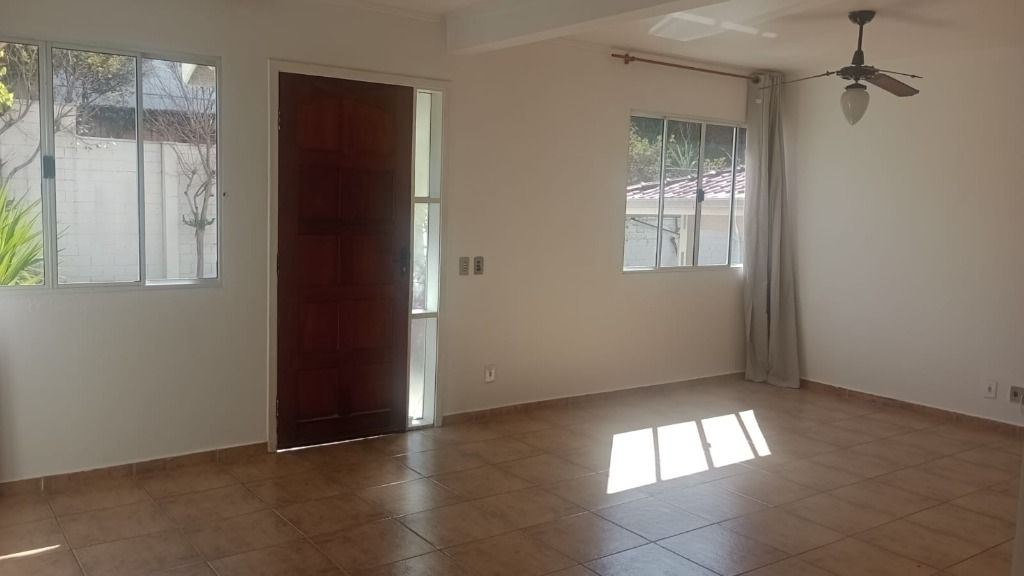 Casa de Condomínio à venda com 3 quartos, 131m² - Foto 4