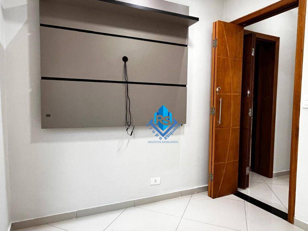Sobrado à venda e aluguel com 4 quartos, 250m² - Foto 24