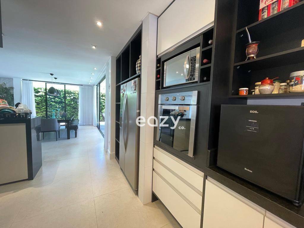 Sobrado à venda com 5 quartos, 251m² - Foto 17