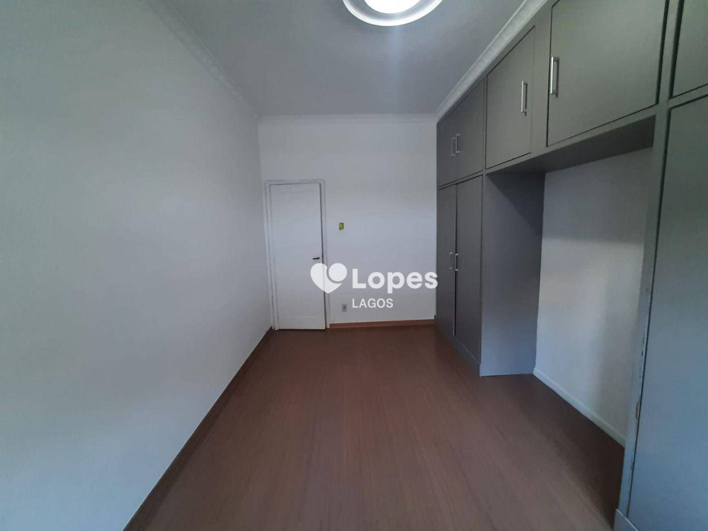 Apartamento à venda com 3 quartos, 111m² - Foto 4