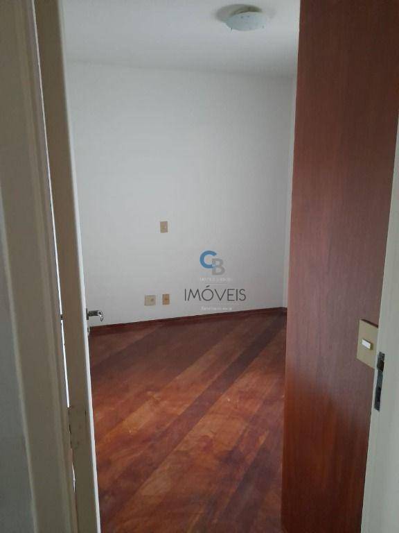 Apartamento à venda com 3 quartos, 117m² - Foto 9