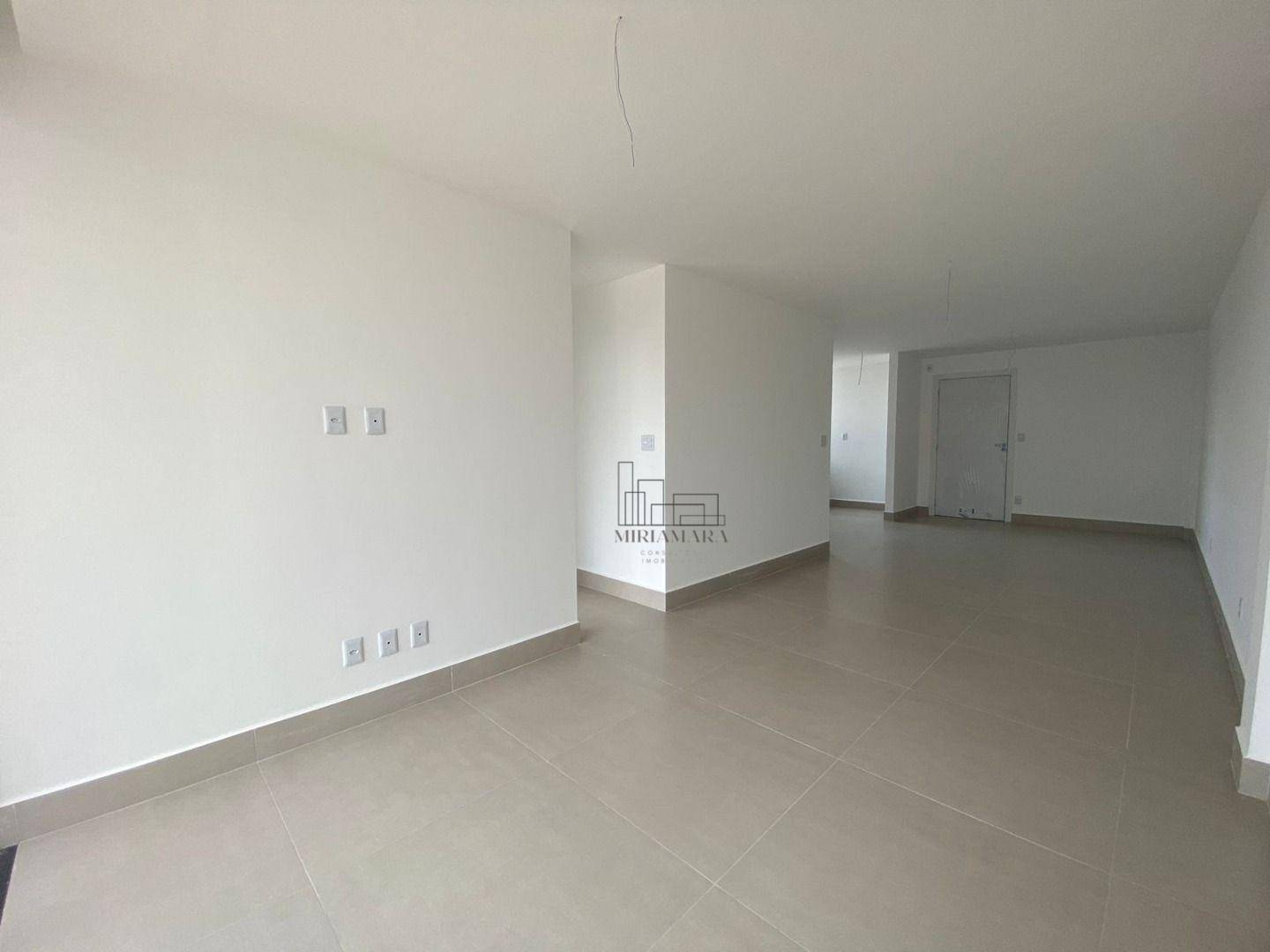 Apartamento à venda com 3 quartos, 99m² - Foto 4