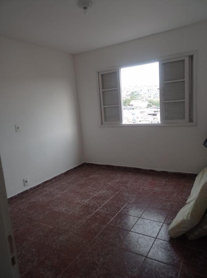 Sobrado à venda com 4 quartos, 200m² - Foto 1