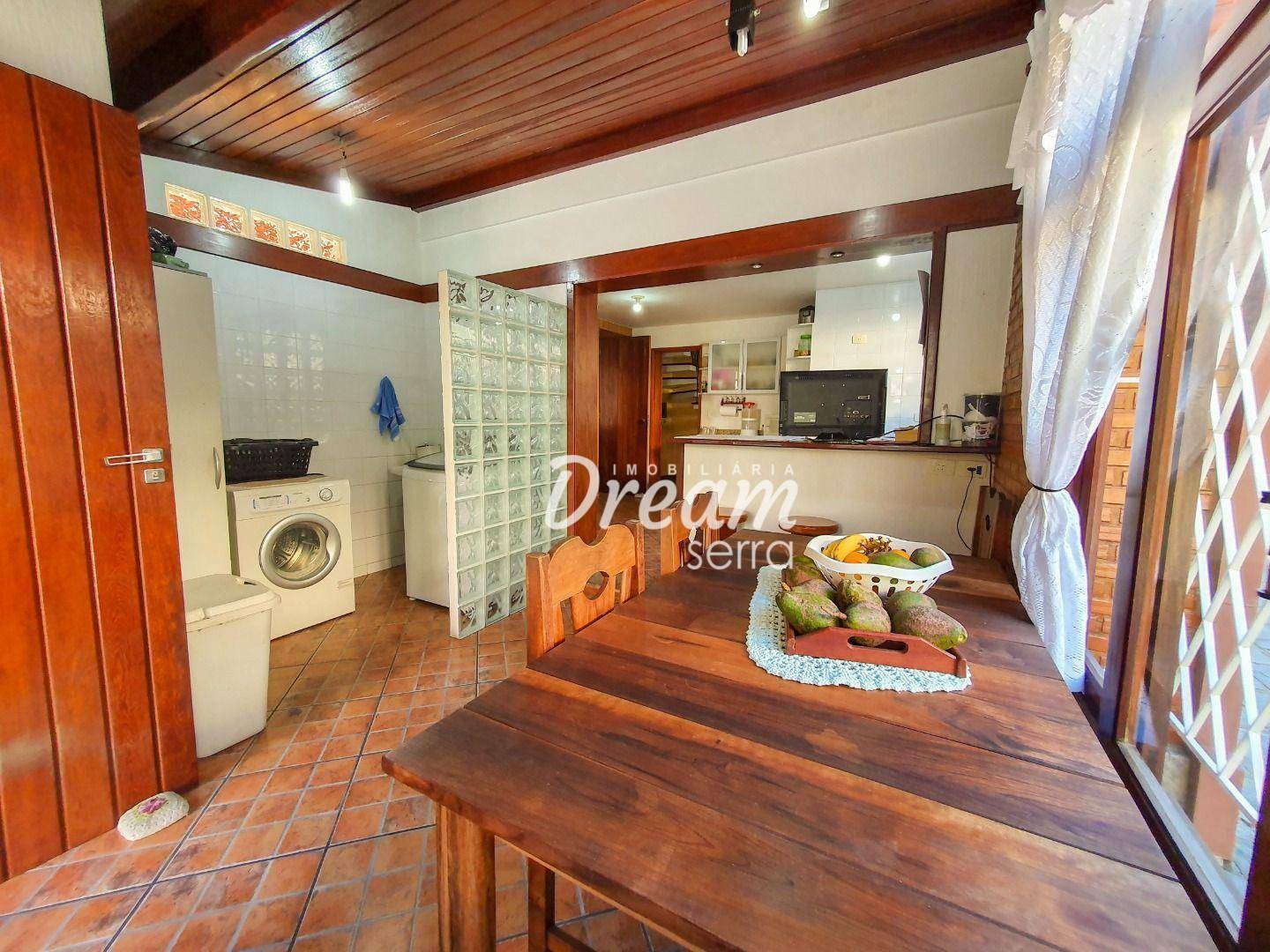 Casa à venda com 3 quartos, 270m² - Foto 18