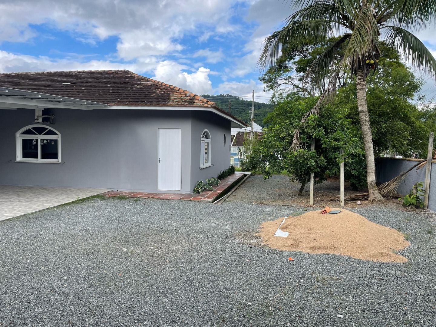 Casa para alugar com 4 quartos, 421m² - Foto 12