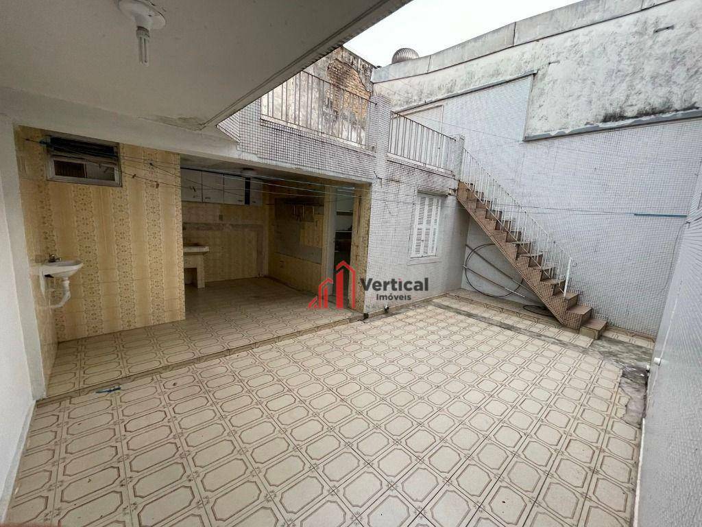 Sobrado à venda e aluguel com 3 quartos, 171m² - Foto 13