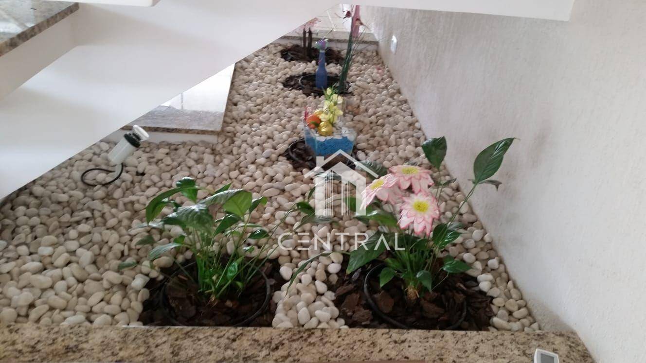 Casa, 3 quartos, 280 m² - Foto 2