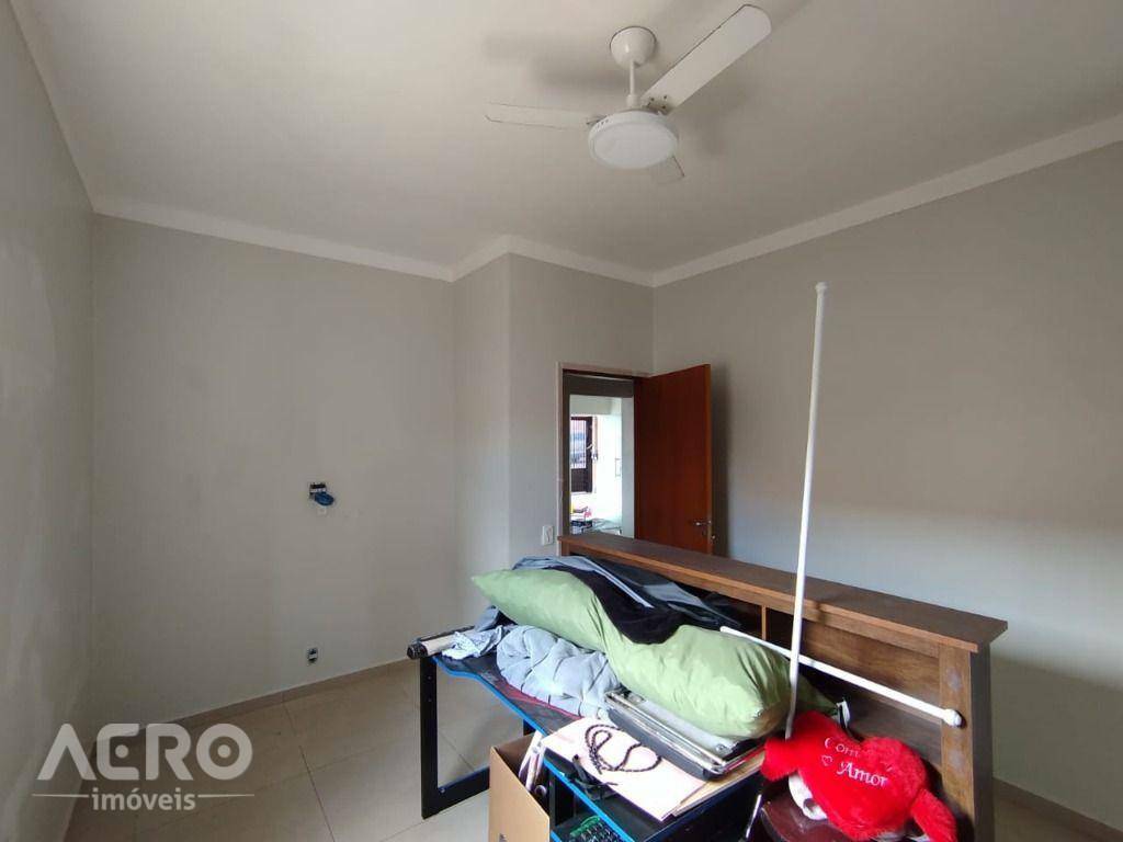 Casa para alugar com 2 quartos, 160m² - Foto 5