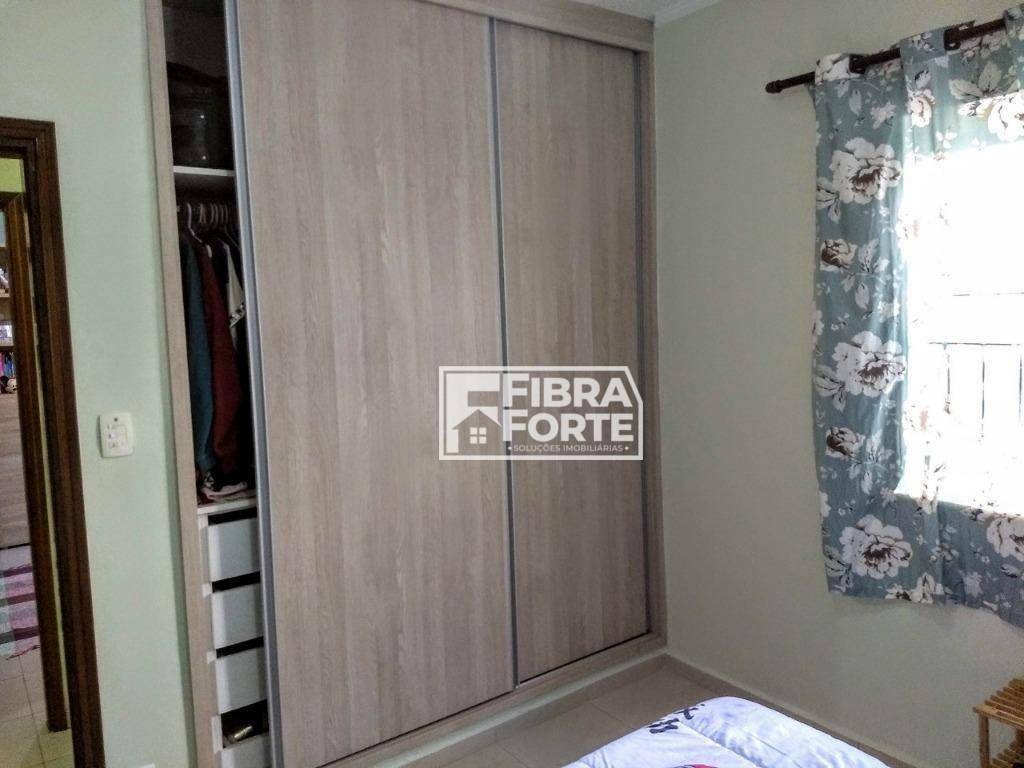 Casa à venda com 3 quartos, 220m² - Foto 16