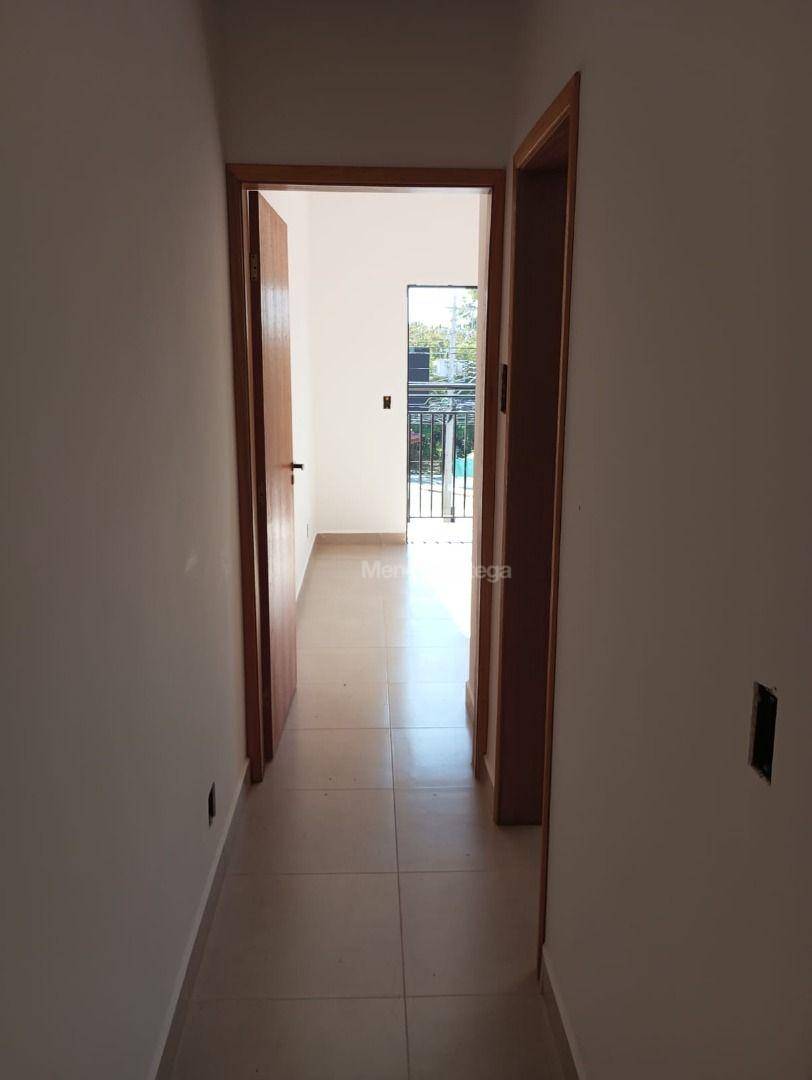 Casa à venda com 2 quartos, 62m² - Foto 6