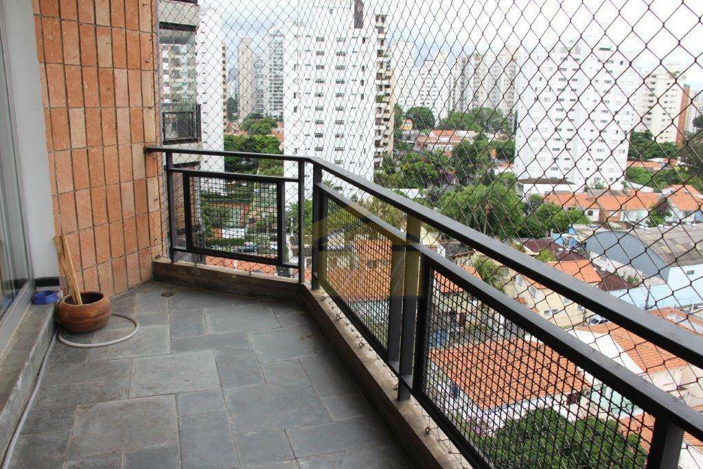 Apartamento à venda com 3 quartos, 140m² - Foto 3