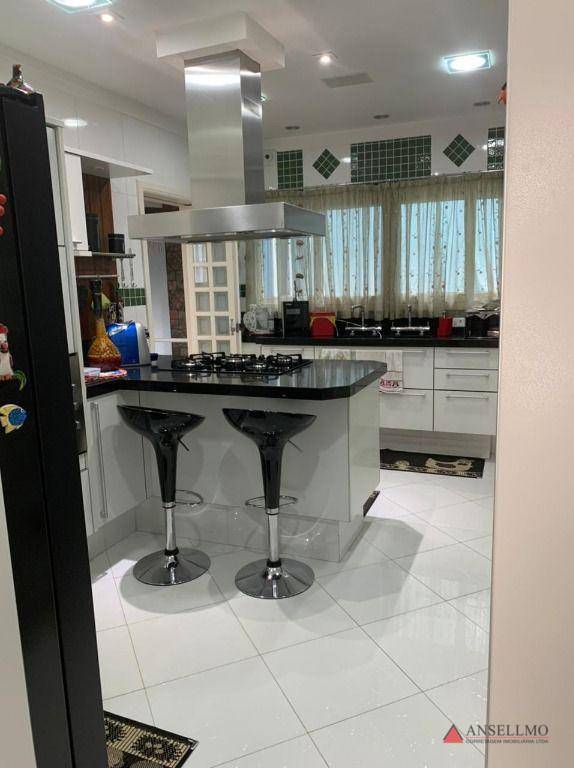 Sobrado à venda com 6 quartos, 600m² - Foto 11