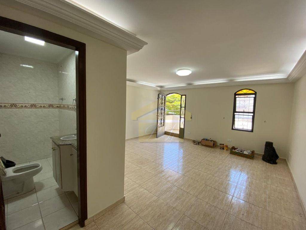 Sobrado à venda com 3 quartos, 125m² - Foto 2