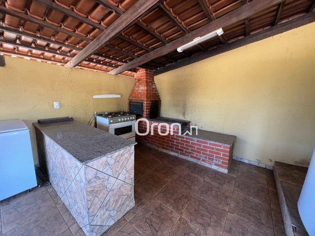 Chácara à venda com 5 quartos, 300m² - Foto 4