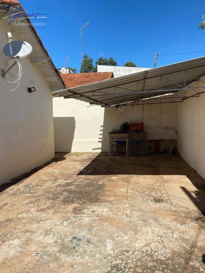 Casa à venda com 3 quartos, 200M2 - Foto 2