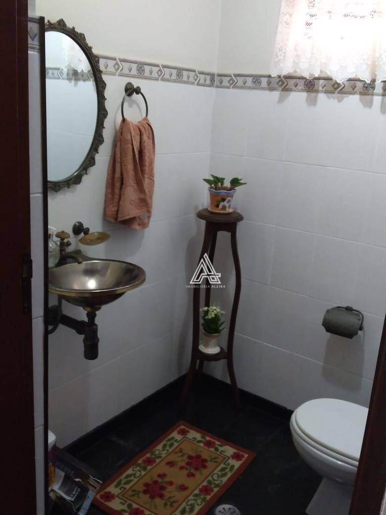 Sobrado à venda com 3 quartos, 200m² - Foto 4