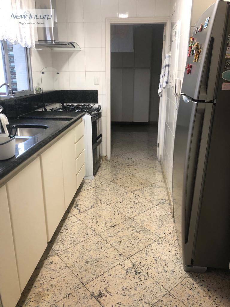 Apartamento à venda com 4 quartos, 157m² - Foto 9