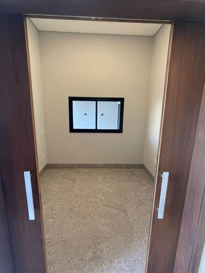 Casa à venda com 3 quartos, 211m² - Foto 6