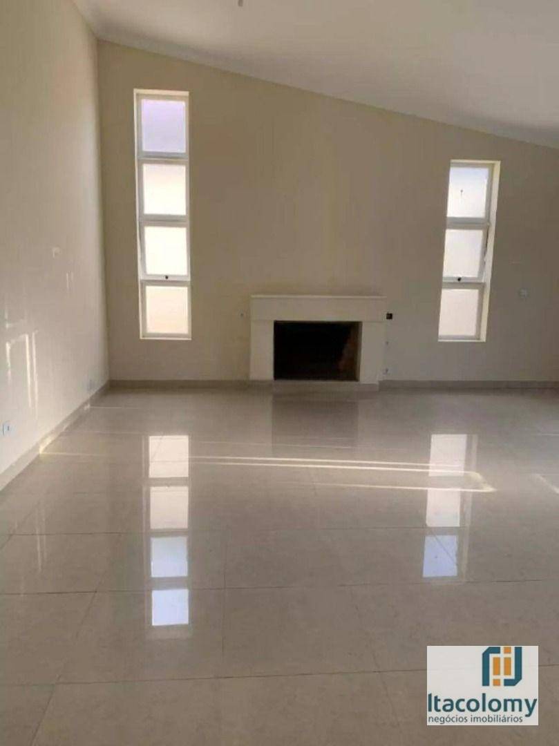 Casa de Condomínio para alugar com 3 quartos, 318m² - Foto 21