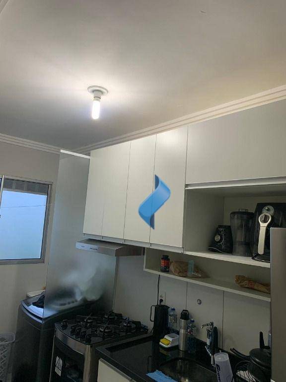 Apartamento à venda com 2 quartos, 46m² - Foto 2