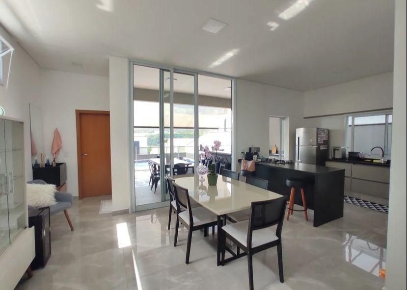 Casa à venda com 3 quartos, 192m² - Foto 4