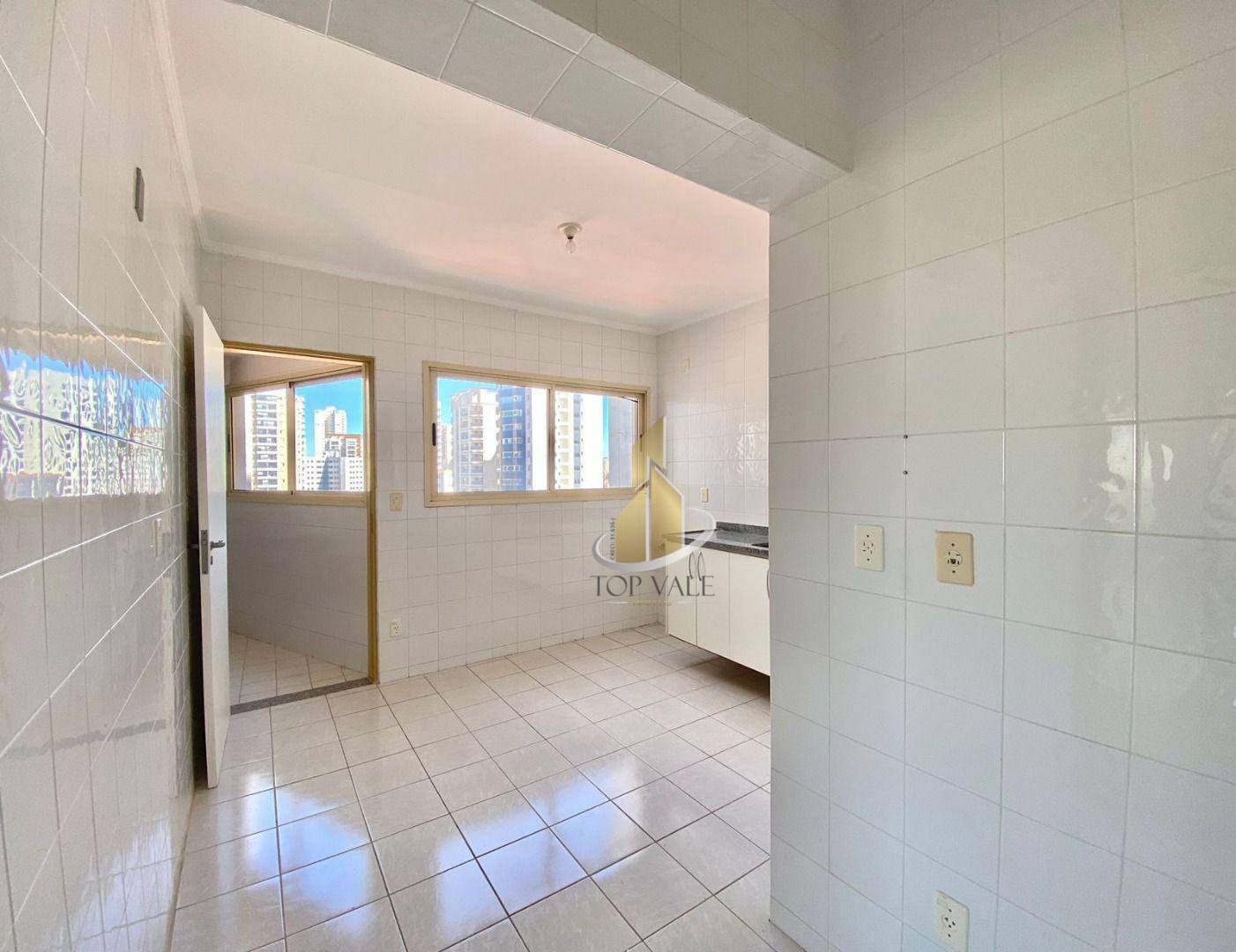 Apartamento à venda com 4 quartos, 132m² - Foto 4