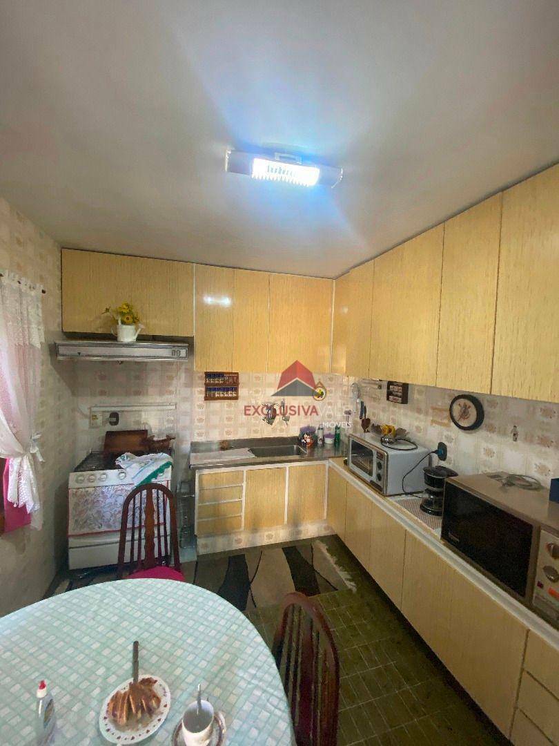 Casa à venda com 5 quartos, 320m² - Foto 15