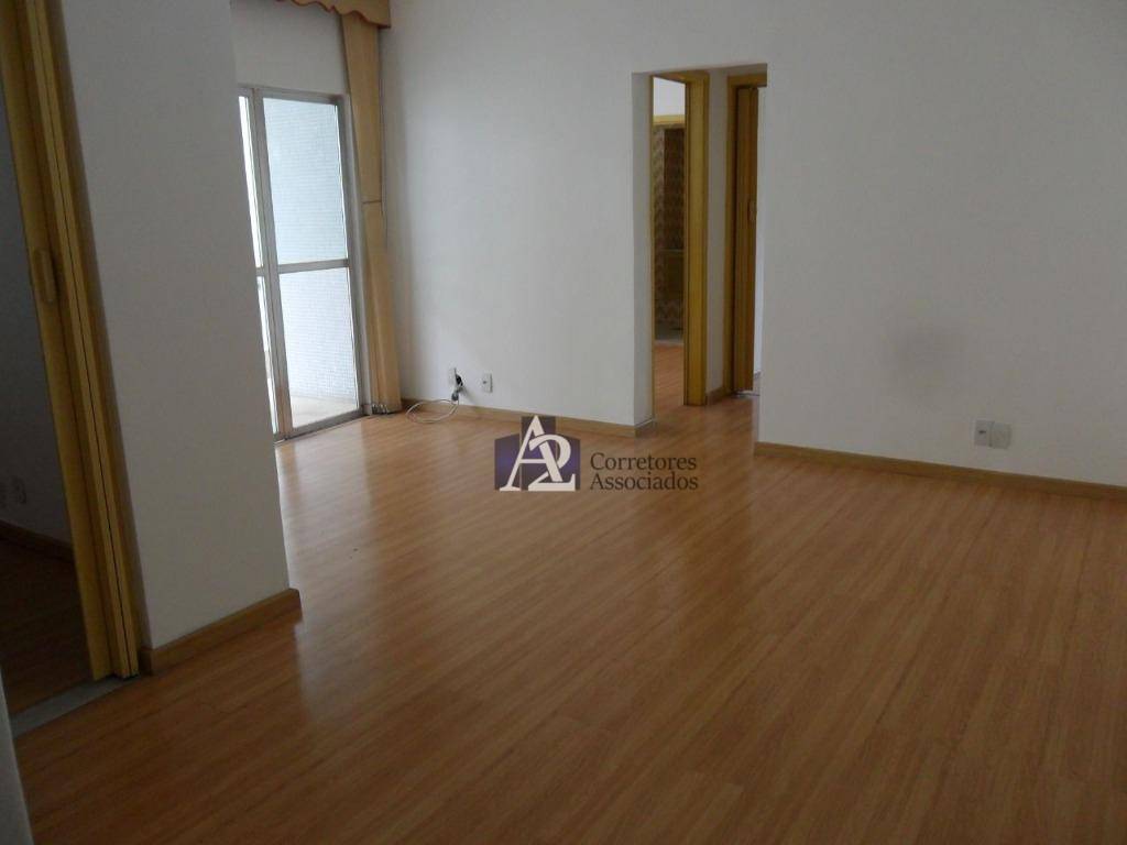 Apartamento à venda com 2 quartos, 74m² - Foto 2