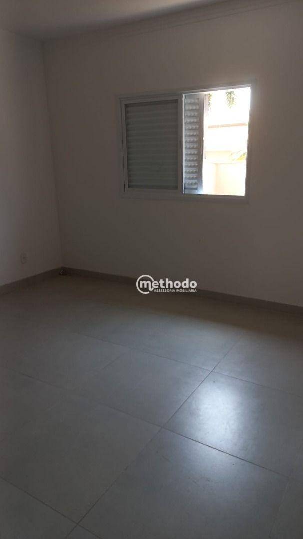 Casa de Condomínio à venda com 3 quartos, 220m² - Foto 4