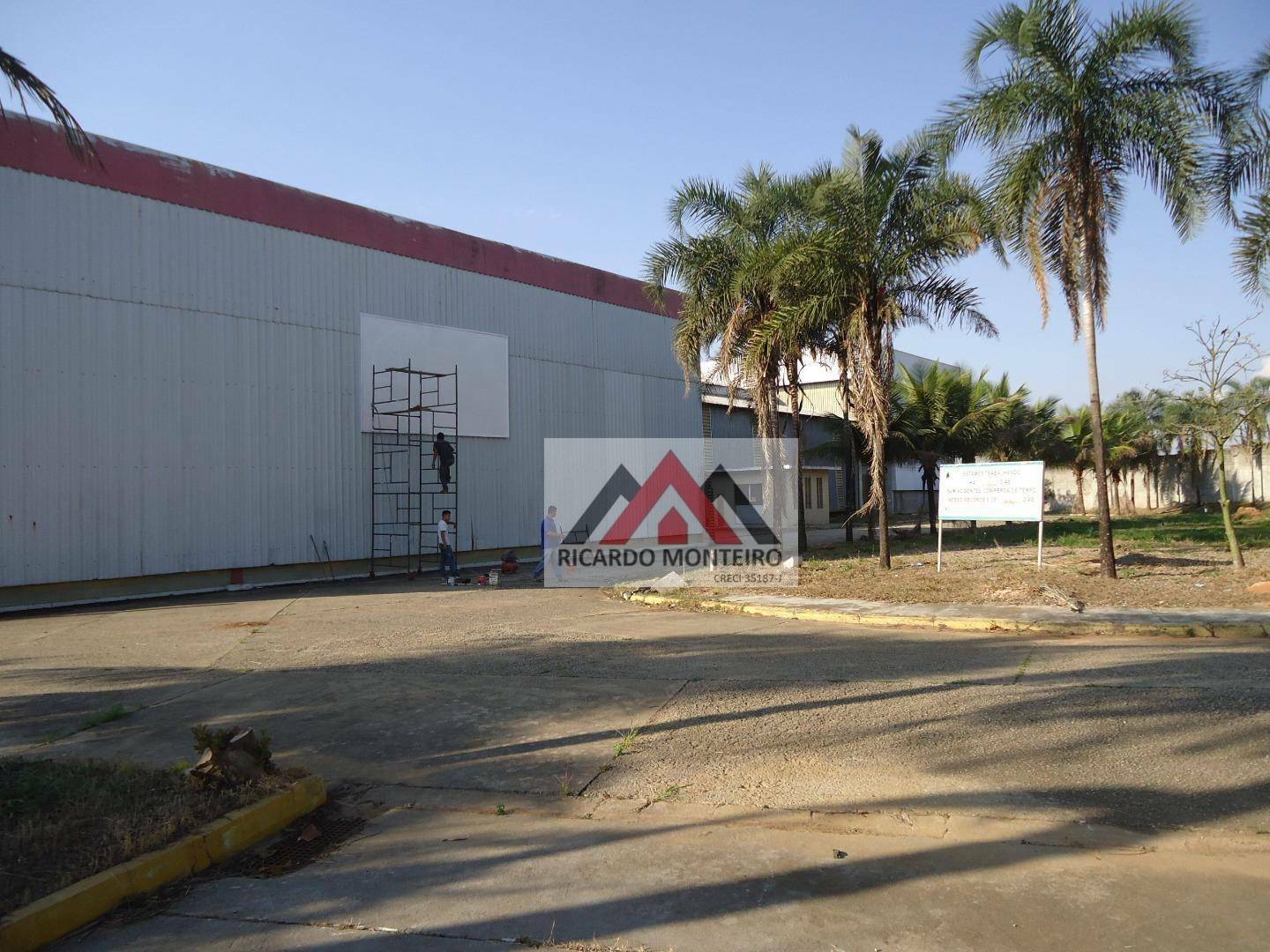 Depósito-Galpão-Armazém à venda e aluguel, 4569m² - Foto 4