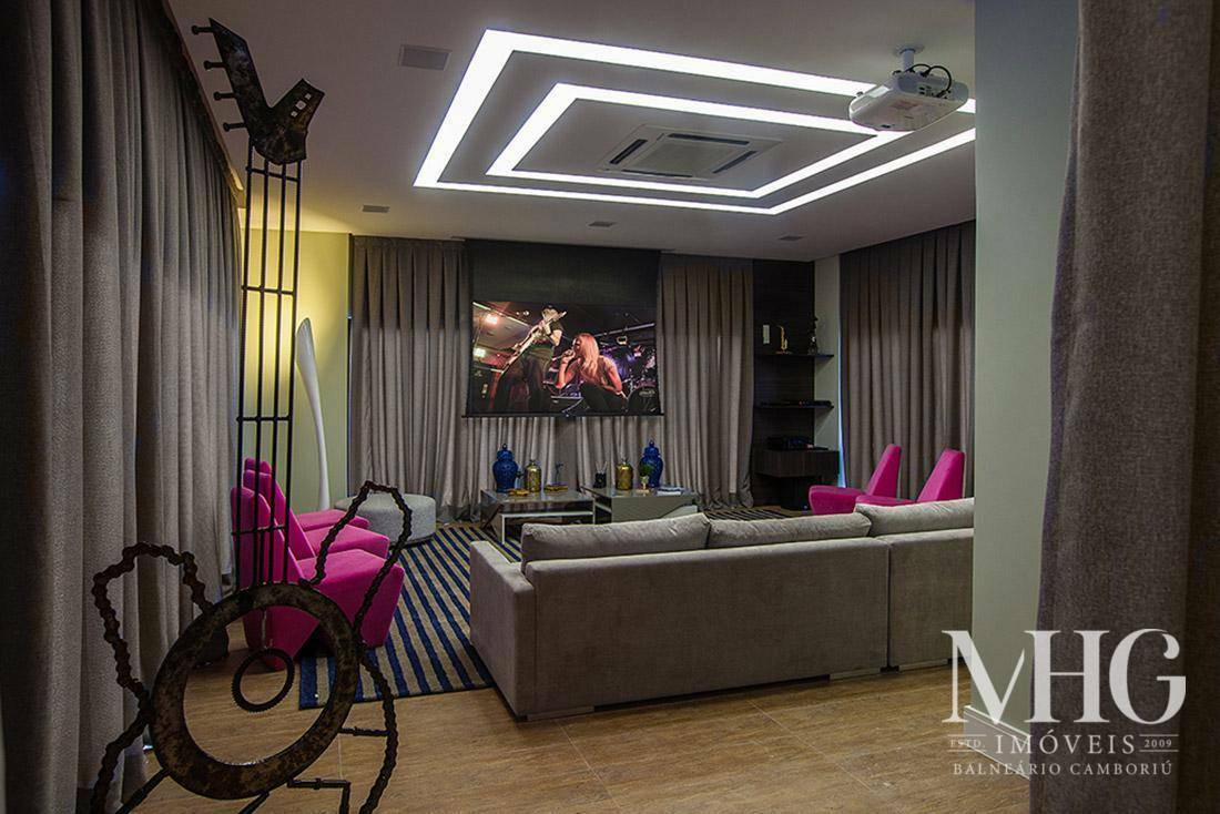 Casa à venda com 4 quartos, 450m² - Foto 20