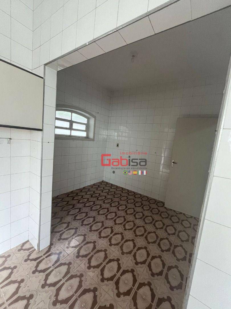 Casa à venda com 4 quartos, 102m² - Foto 4