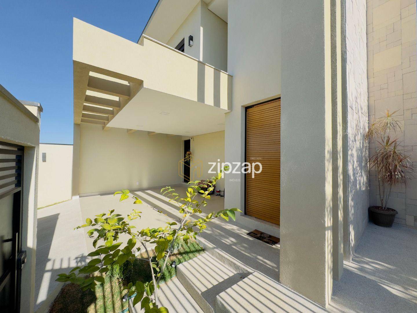 Casa à venda com 3 quartos, 220m² - Foto 2