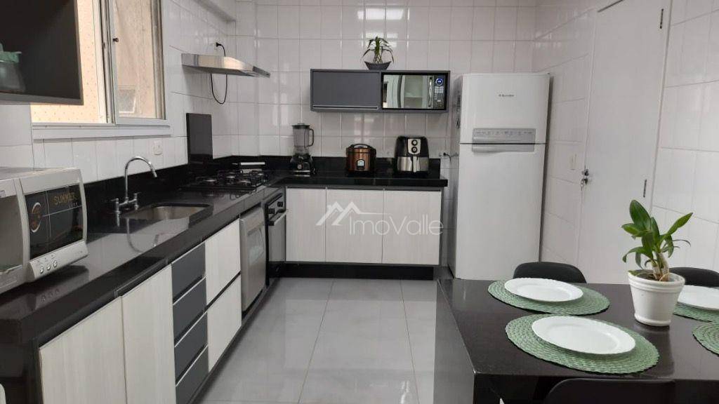 Apartamento à venda com 3 quartos, 142m² - Foto 11