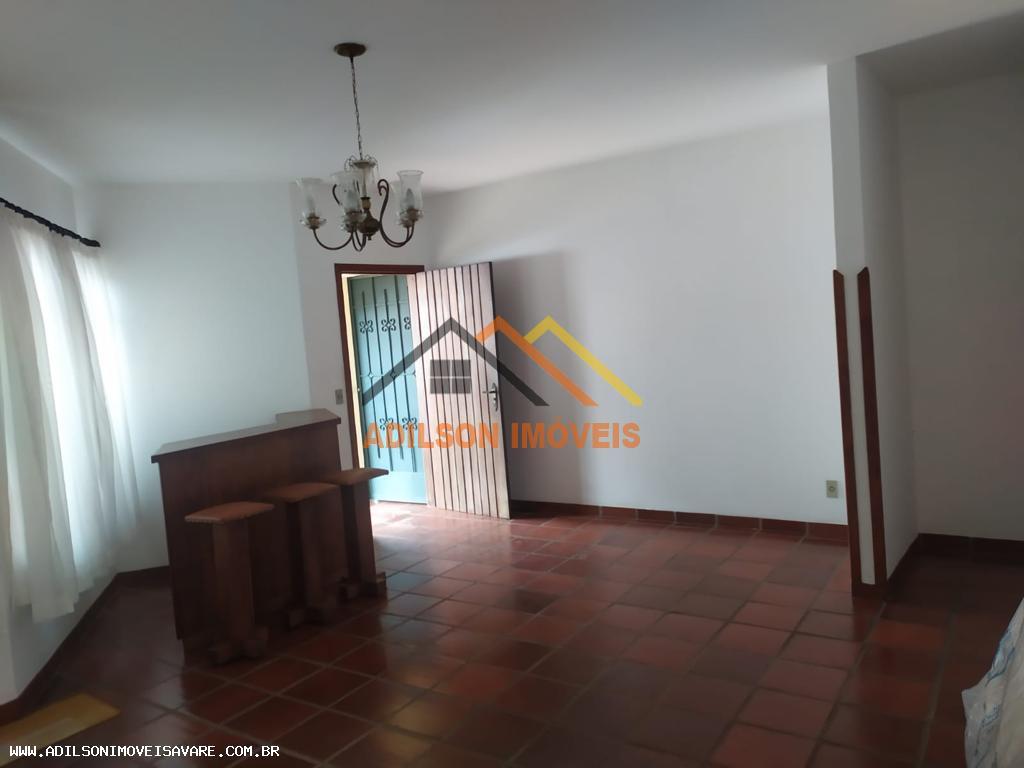 Casa à venda com 3 quartos, 180m² - Foto 3