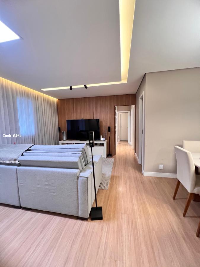 Apartamento à venda com 3 quartos, 105m² - Foto 3