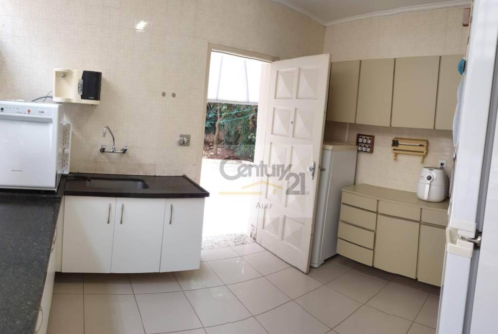 Casa à venda com 4 quartos, 269m² - Foto 10