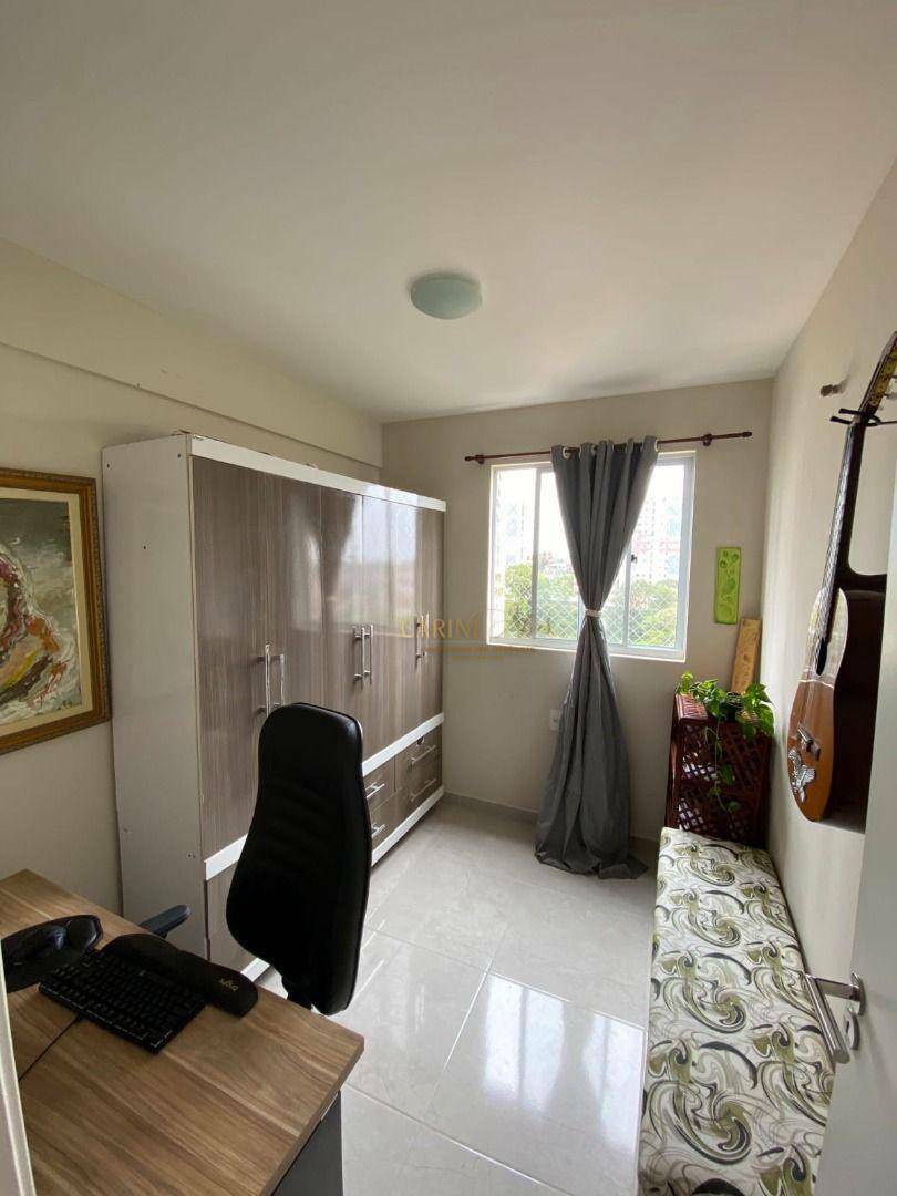 Apartamento à venda com 3 quartos, 66m² - Foto 3