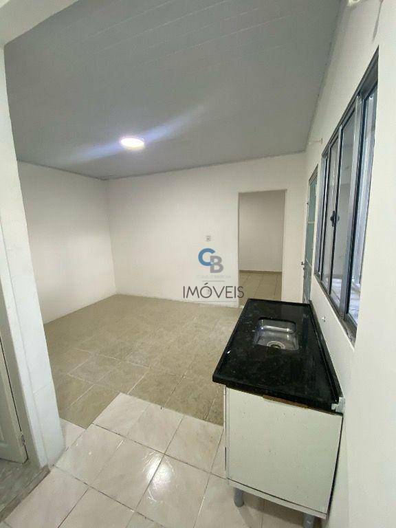 Casa para alugar com 3 quartos, 240m² - Foto 8