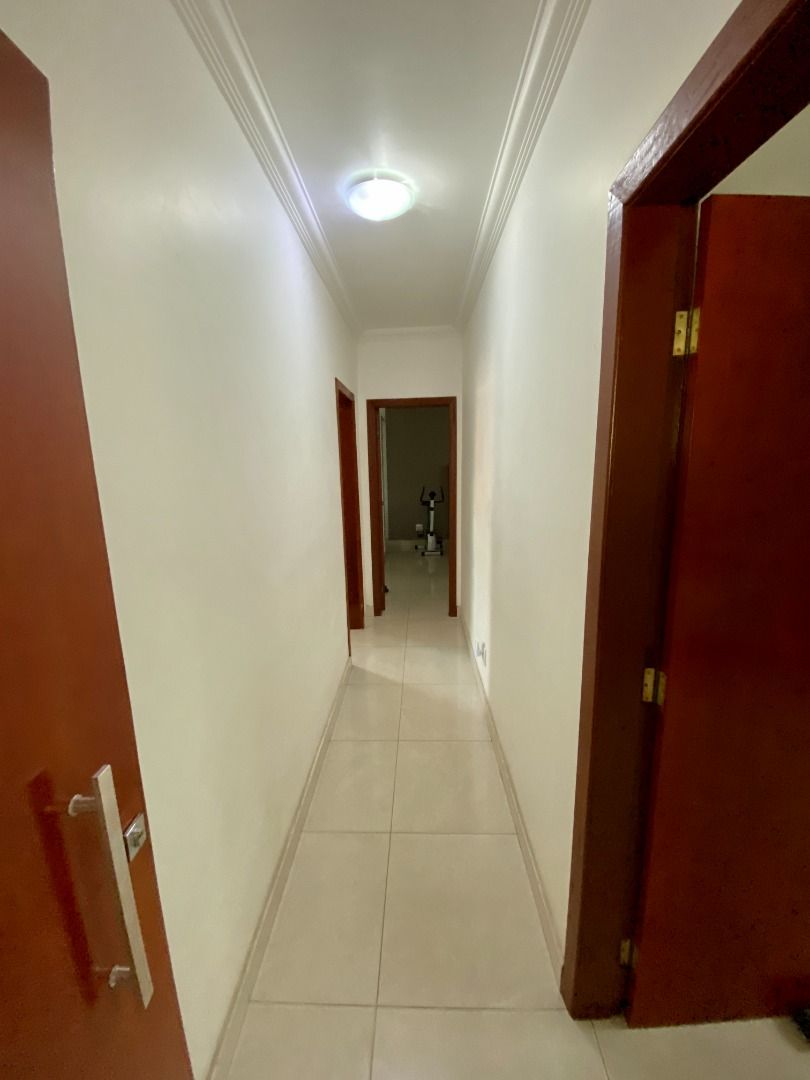 Casa à venda com 3 quartos, 198m² - Foto 14